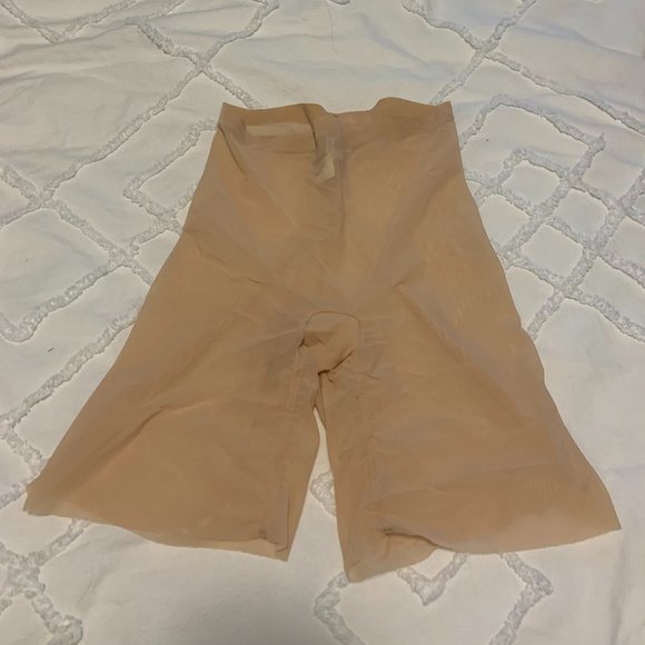 Wolford Tulle Control Shorts - Picture 3 of 7